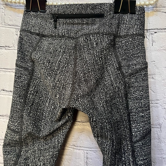 LULULEMON Tight Stuff 7/8 Tight II - Picture 13 of 15